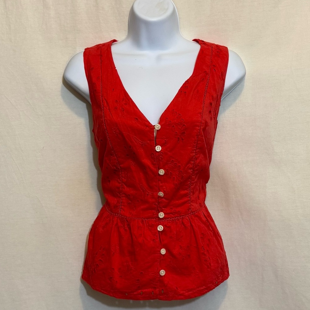D-174 Universal Threadโ Red Sleeveless Button Down Summer Blouse Size S